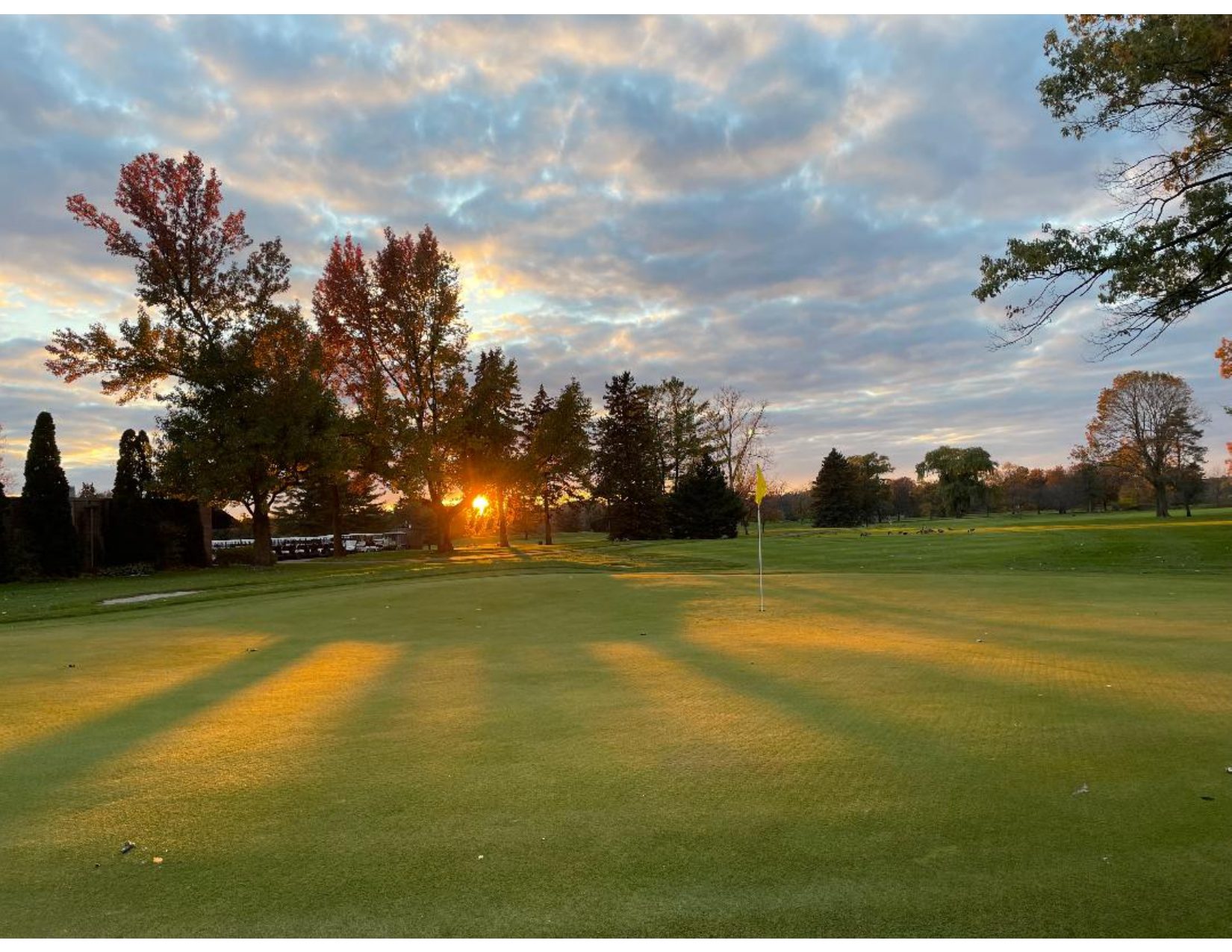 Bay Pointe Golf Club: A Premier Golfing Destination in West Bloomfield.